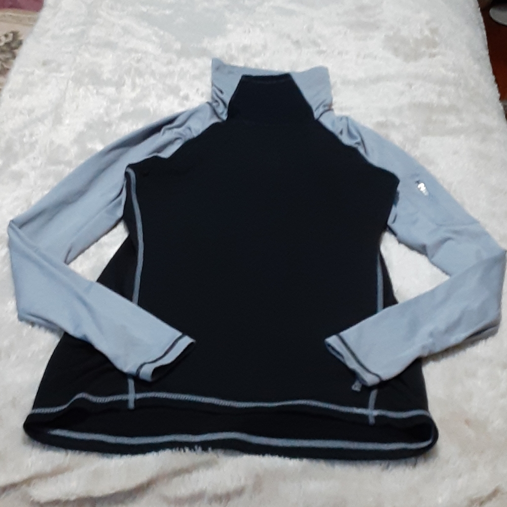 3 x $15 Reebok women pullover long sleeve shirt - Picture 1 of 4